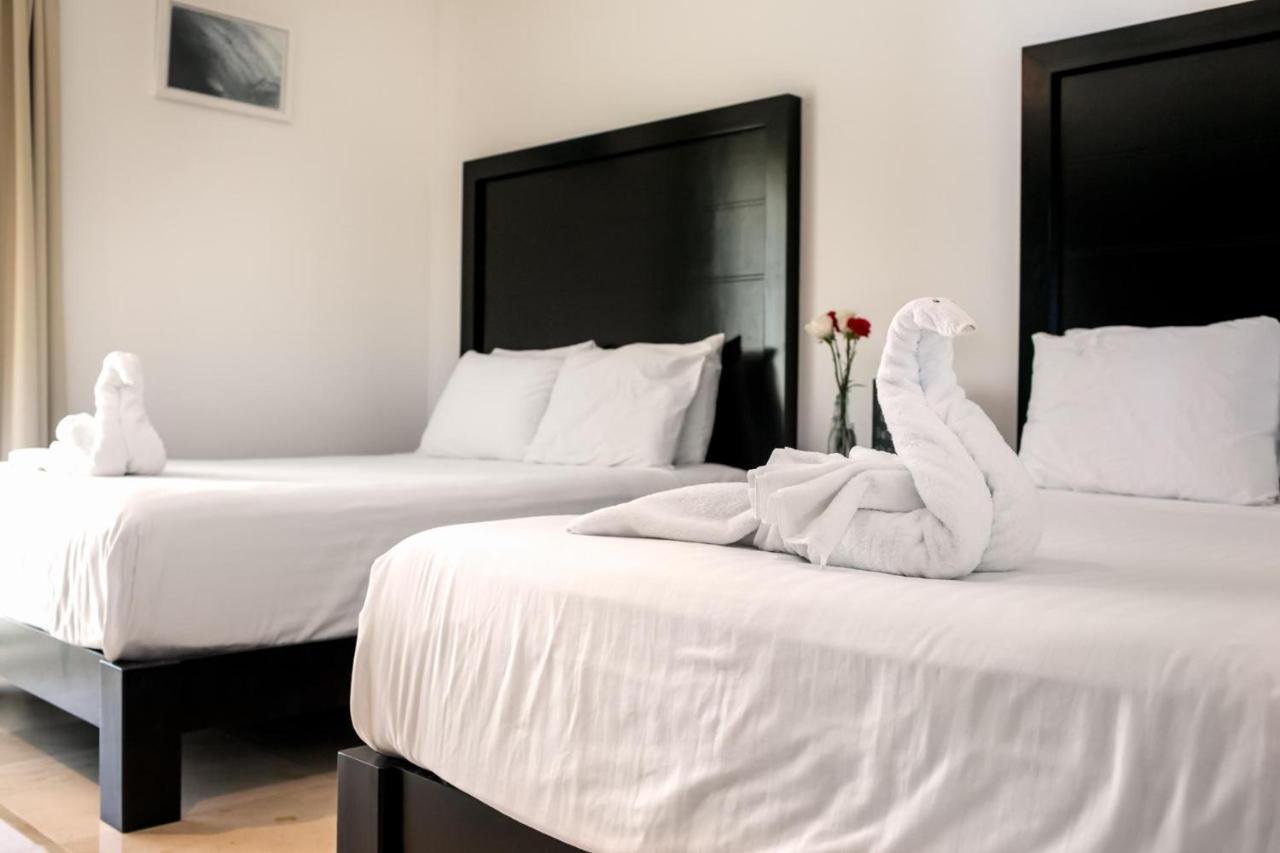 Luxurious & Central Condo In Playa Steps From The Beach Playa del Carmen Exterior foto