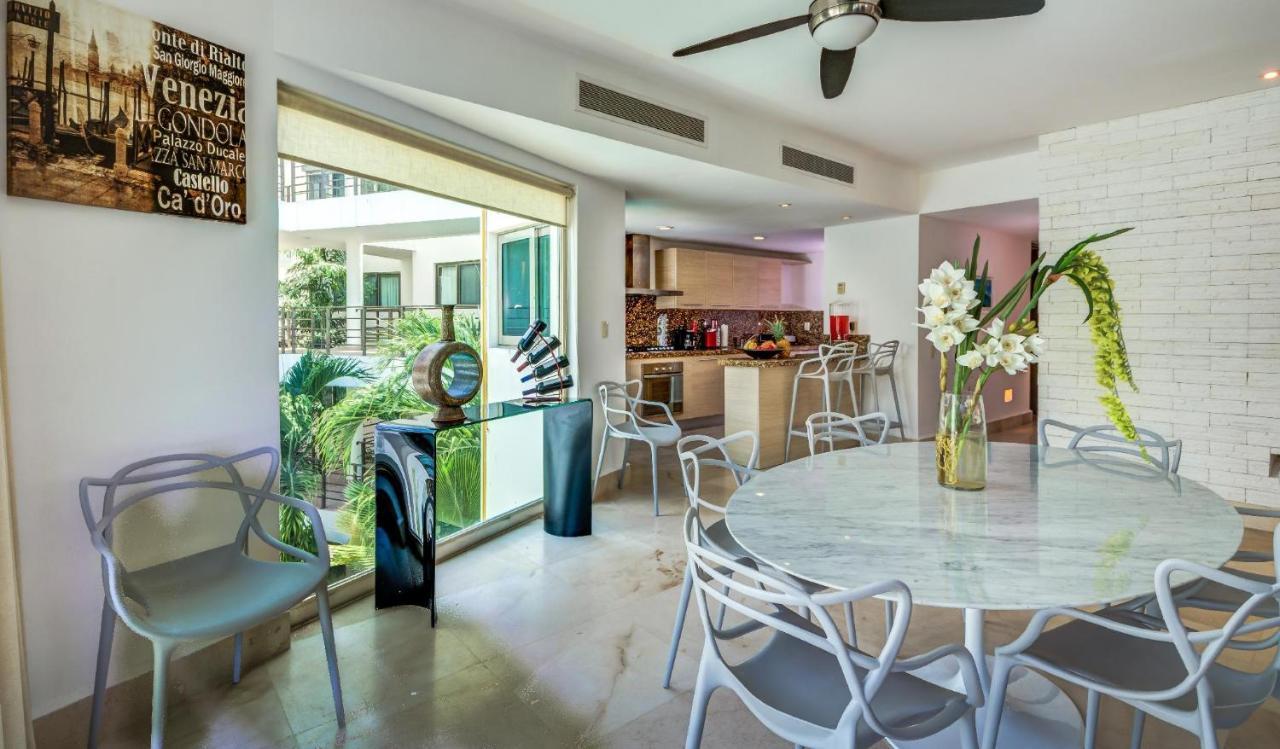 Luxurious & Central Condo In Playa Steps From The Beach Playa del Carmen Exterior foto